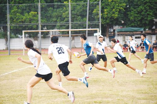 10支隊(duì)伍捉對(duì)大比拼